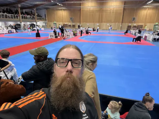 Raheeq Slaimani, minior -42 var klubbens enda tävlande för dagen men vi hade en fd Yong-gi fighter som körde i Master -68, Gabi Kabrial.
