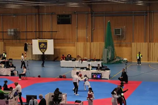 Raheeq Slaimani, minior -42 var klubbens enda tävlande för dagen men vi hade en fd Yong-gi fighter som körde i Master -68, Gabi Kabrial.