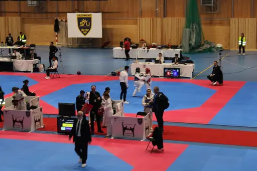 Raheeq Slaimani, minior -42 var klubbens enda tävlande för dagen men vi hade en fd Yong-gi fighter som körde i Master -68, Gabi Kabrial.