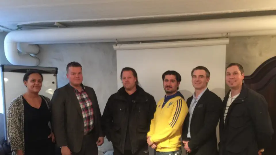 "Nygamla" styrelsen. Fr.v. Rachel Wilson (sekr), Jacob Asp (ordf.) Stefan Glimmark (suppl.), Ninos Malki (suppl.), Lars Wiberg (led.), Arto Ala-Häivälä (kassör). Saknas på bilden gör Reza Abrishimi