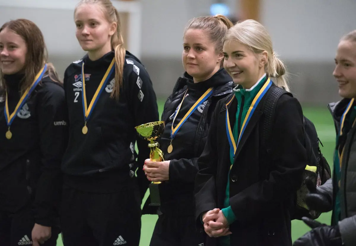Bucklan i säkert förvar! Bild Jon Häggqvist Allehanda