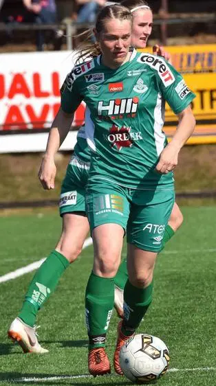 #15 Josefin Larsson Bild: Viktor Holmström