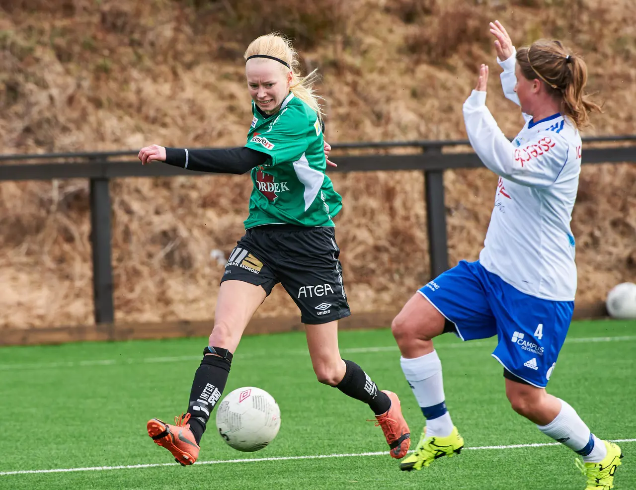 Hanna Strandberg och hennes Själevad tar emot IFK Åkullsjön i vårhalvans sista omgång nu på söndag. Foto: Per Ågren, MediaBild