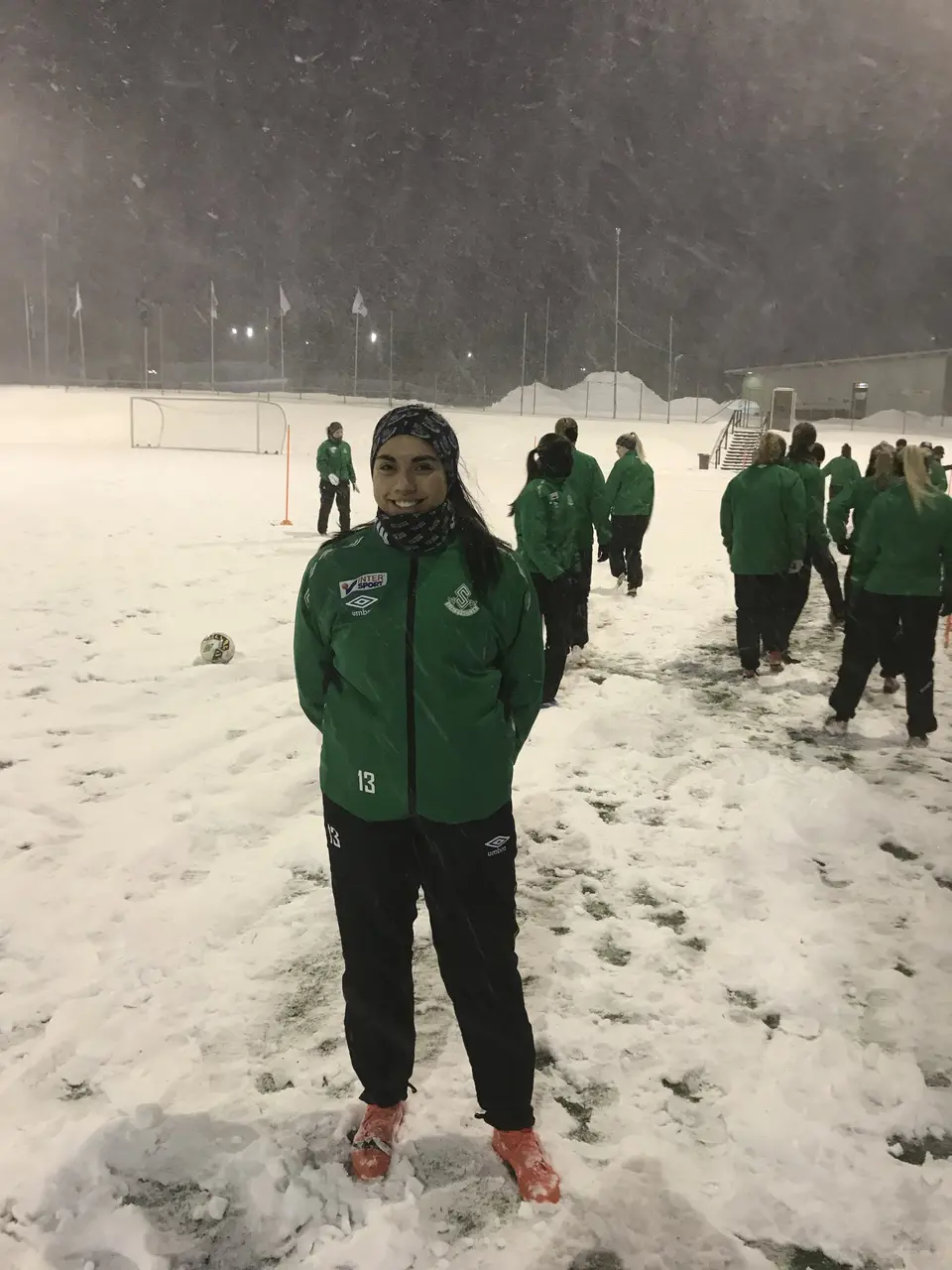 Beas första träning blev lite kyligare än hon är van.