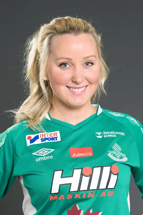 Josefine Engwall Ward satte ett snyggt mål mot Mariehem som innebar 3-0 i dåläget. Matchen slutade 3-1.