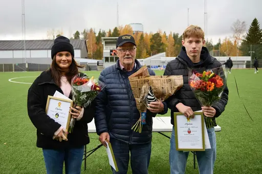 Vinnarna i respektive kategori 2024 - Lara Güvenkaya (Själevads IK), Ludvig Järnankar (Bondsjöhöjdens IK) och Hans Strandberg (Friska Viljor FC) Foto: Hans-Erik Näsholm