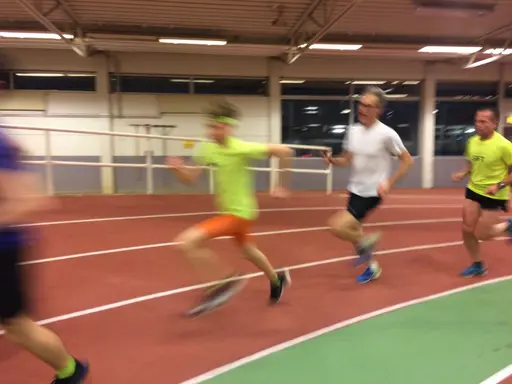 Bilderna är tagna vid 200-meters intervallerna (tur det inte var tävling).