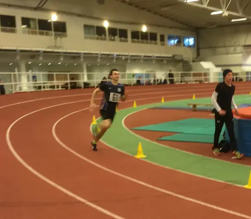 Bra stämning inne på Atletikum när Veteranerna sprang