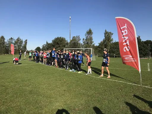Första starten. 4 km på en krävande bana.