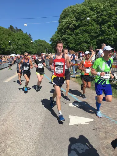 Bo vinner M65-klassen på tiden 1:37:27