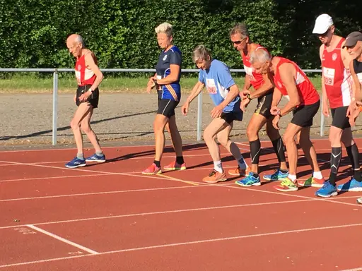 Bilder blandat från 400 m och 5000 m.