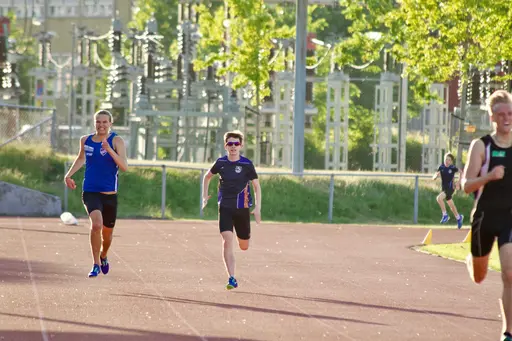 Bilder blandat från 400 m och 5000 m.