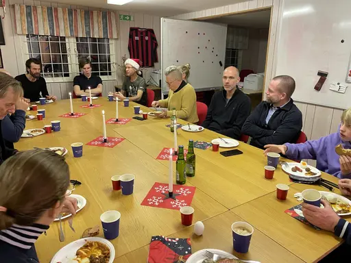 17 deltagare på vår Julfika, visar på vår goda gemenskap
