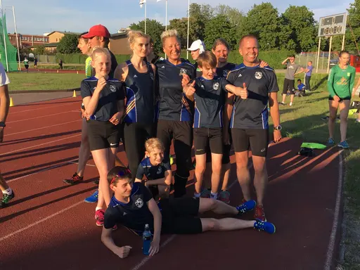 Bilder blandat från 400 m och 5000 m.