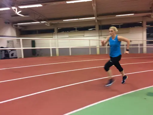 Bilderna är tagna vid 200-meters intervallerna (tur det inte var tävling).