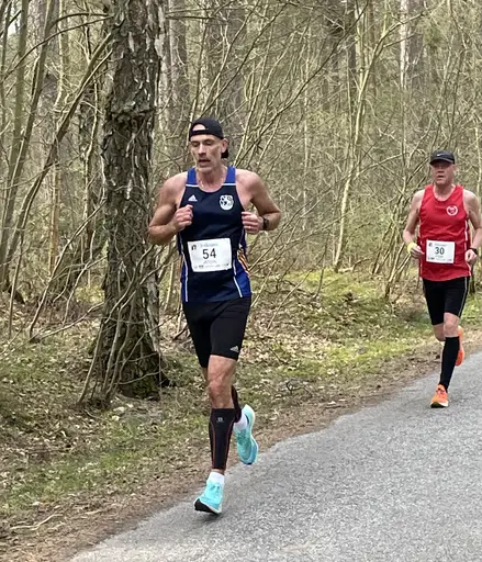 Drygt 300 löpare på startlinjen i Ystad