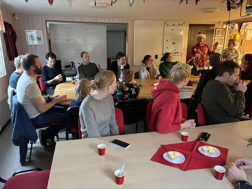 Efter sedvanlig gemensam träning väntade dusch och varm bastu 🥵