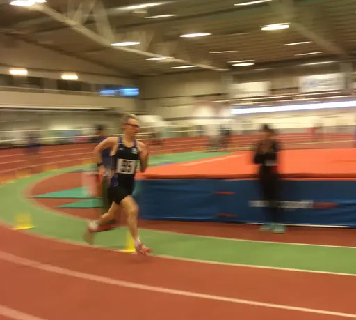 Bra stämning inne på Atletikum när Veteranerna sprang