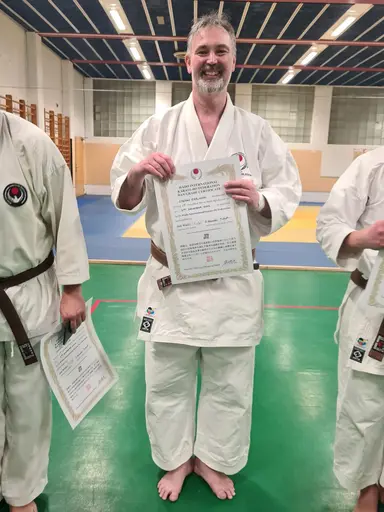 Nya Dan-grader Tibble Karate