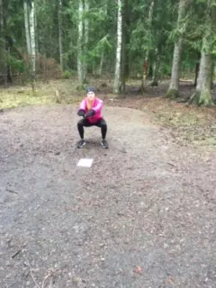 1 maj och uteträning i Viaspåret för andra året i rad. Ska det bli en tradition? Vi startade träningen med några varv i spåret för att sedan köra stationsträning med olika övningar. Korv = självklart!