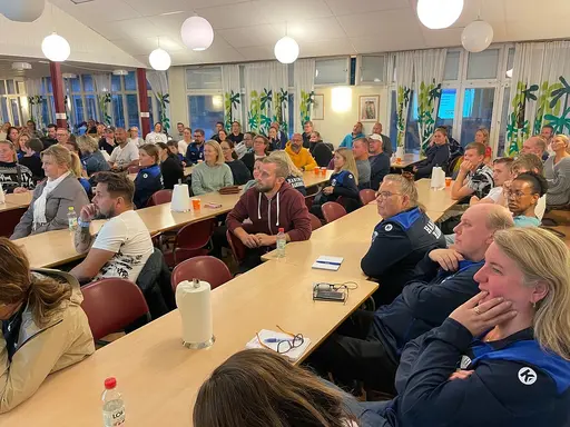 Fullsatt i Matsalen under Mötet 🤾‍♀️🤾‍♂️