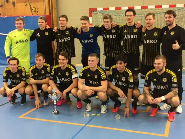 segrande lag i KN- VIF