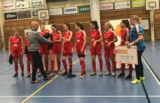 Bilder från priscermonin, efter 9 timmars spel i Idrottshallen