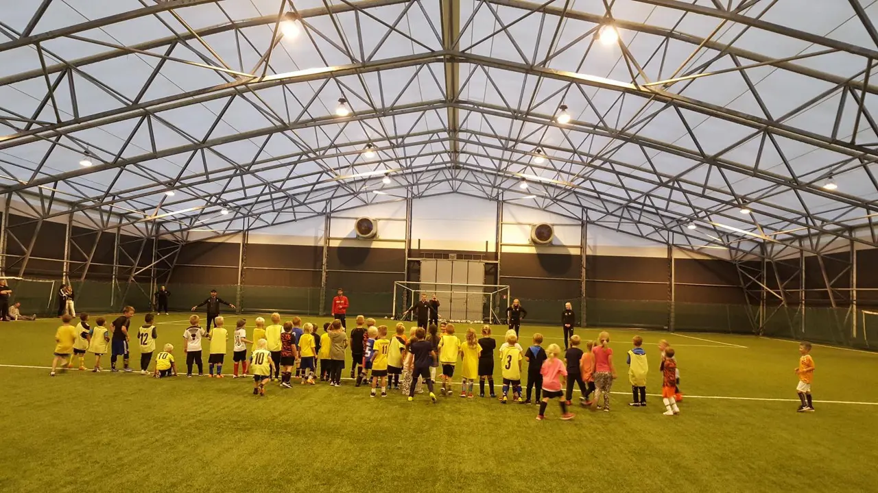Ca 50 barn gjorde sitt första fotbollspass med Vimmerby IF.