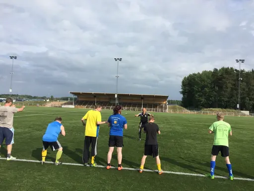 Vi 12 som tränade i onsdags körde lite hårt fys, det var gött !