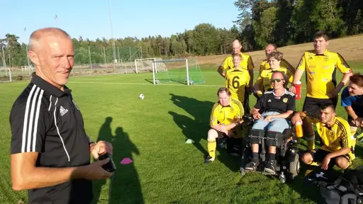 nöjda spelare och ledare efter en go kväll i Eksjö