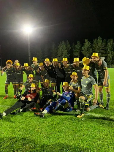 Guldhattar på när VIF tog sig 3an .....