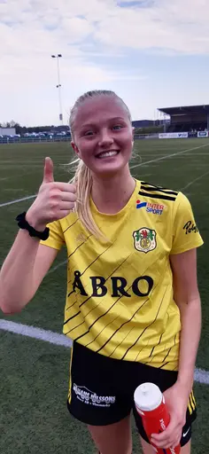 Nelly Passmark satte sitt första A-lagsmål, inte det sista, vi lovar!