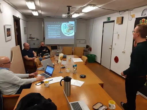 bilder på pristagarna och foton tagna under årsmötet