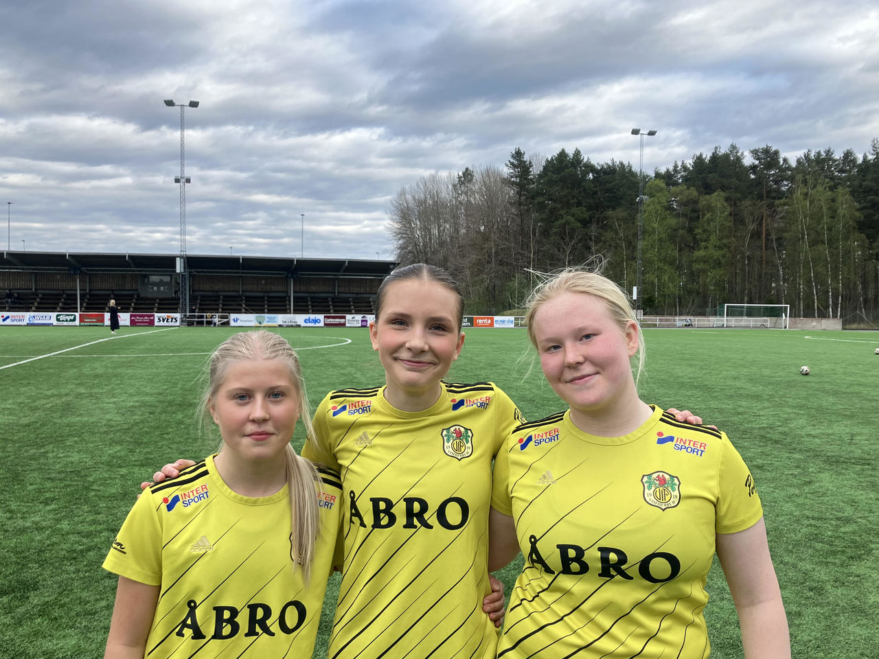 Sanna duktig och SLF och Stina som båda satte snygga frisparkar och fixade segern till VIF