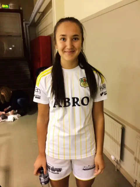 Emilia Rosenqvist, ny i VIF Dam