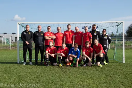 de fem segrarna i de fem divisionerna presenteras här Växjö, Tellus, Harg, Carlstad och Västervik, foto av Arne Johansson