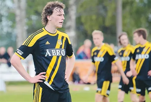 Emil Herge från förr i VIF -tröjan (foto VT)
