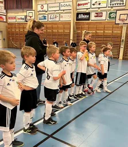 Goa bilder från dagens matcher i Idrottshallen