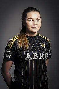  Moa Torstensson gjorde 2 mål och Ellen Gustavsson fick pris som matchens lirare.