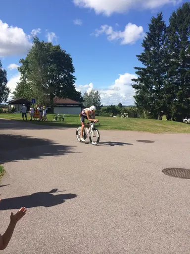 Folkfest i Byn, RIK hjälper till med trafikvakteri samt en dryck/energidepå.
