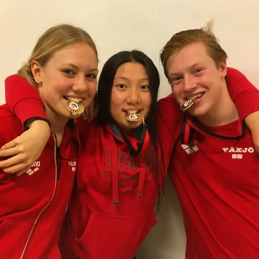 Helgens medaljörer, Clara, Saga, Emanuel, Ebba, Natalie och Gustav