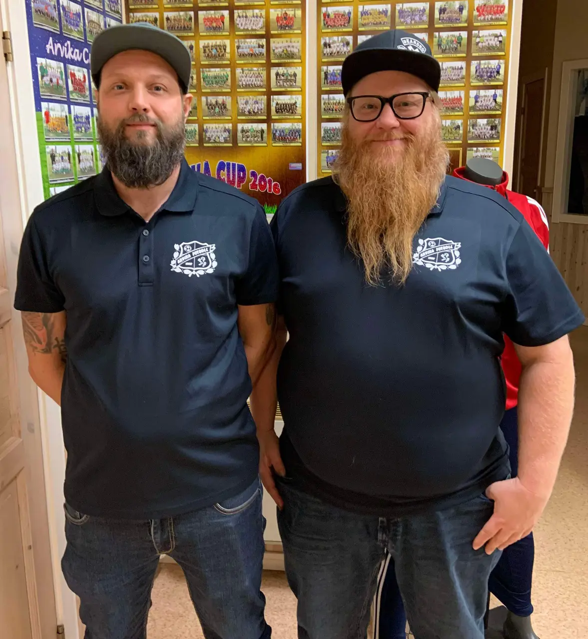 Daniel Berntsson (t.v) och Mike Berntsson leder vårt damlag även 2025!