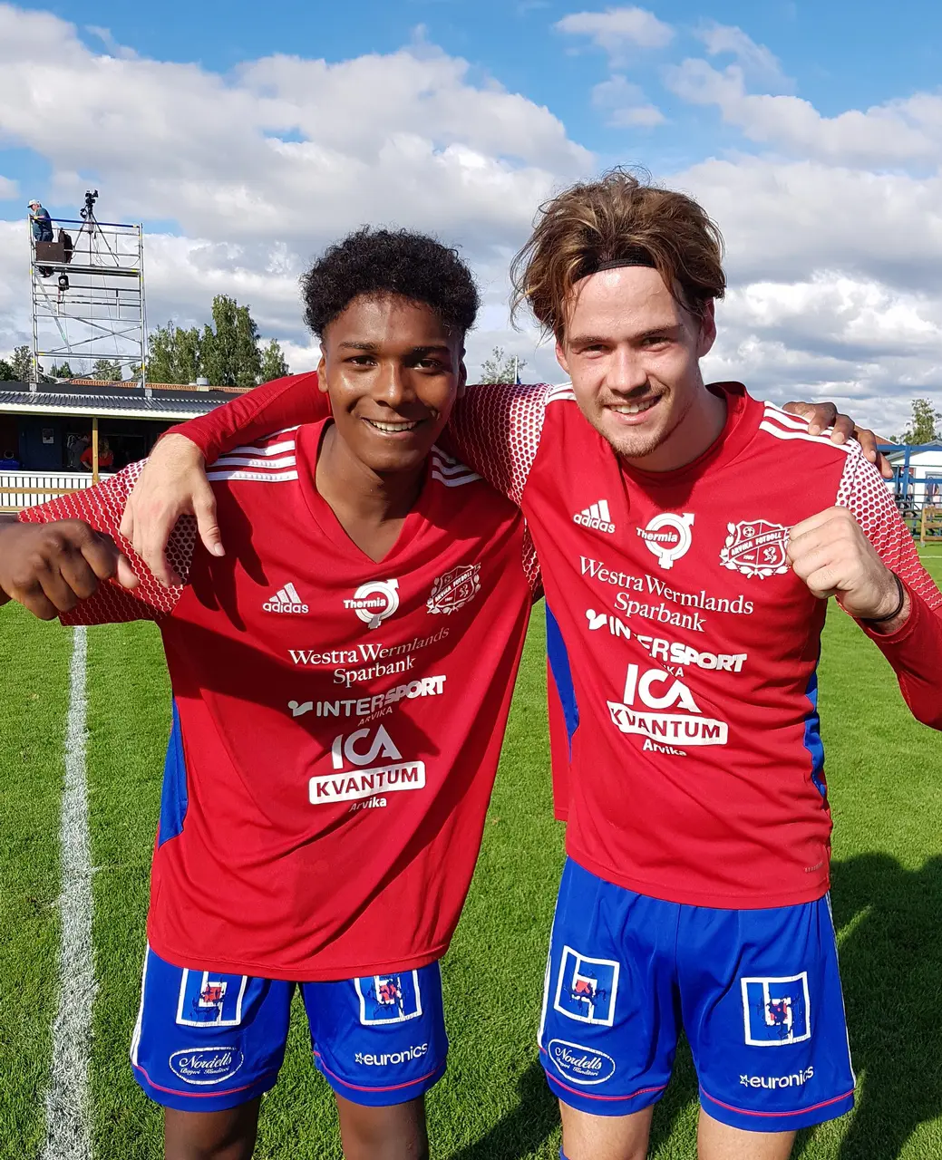 David Caicedo Cando (t.v) och Filip Åström gjorde Arvikas mål i Sunne.