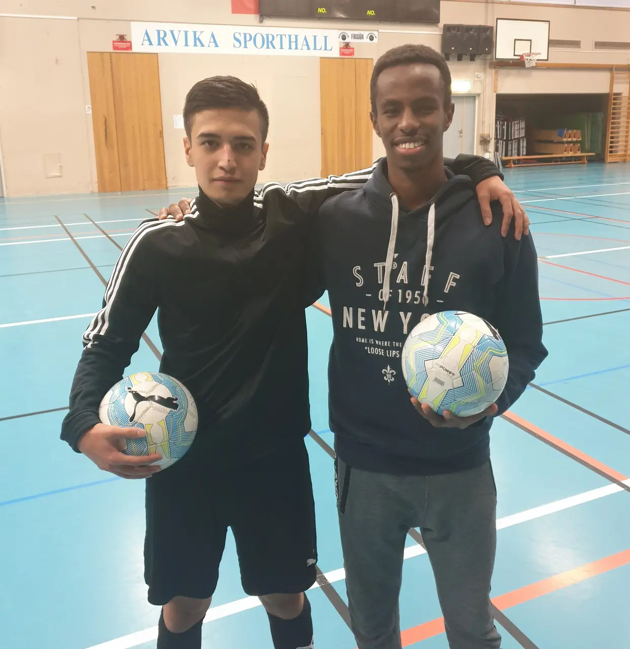 Basir (t.v) och Mohammed spelar för Värmland