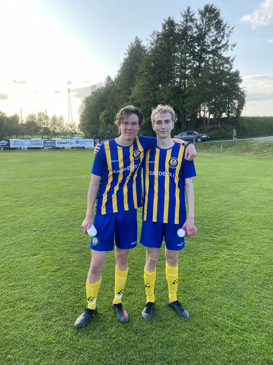 John Rahm (mörkhårig) i samband med sin Herrlagsdebut. Han lär vara en nyckelspelare ikväll