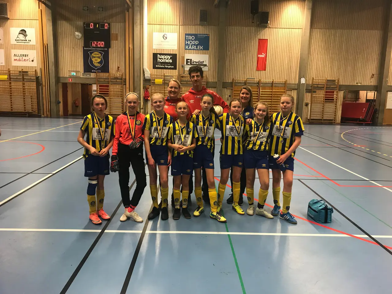 Silver-tjejer - F06 tog sig ända till final i årets första cup