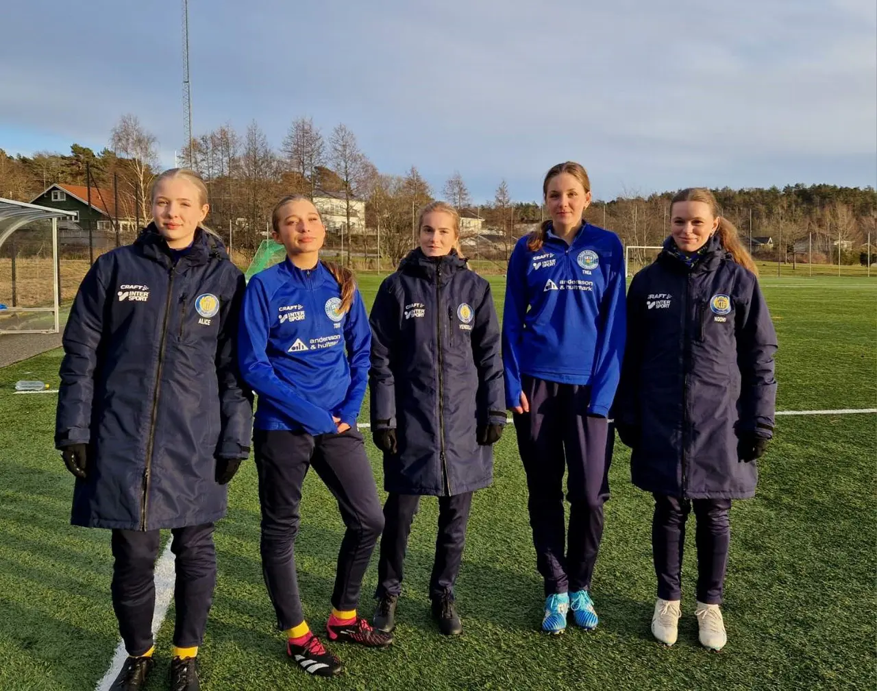 från vänster: Alice, Tove, Vendela, Thea och Noomi