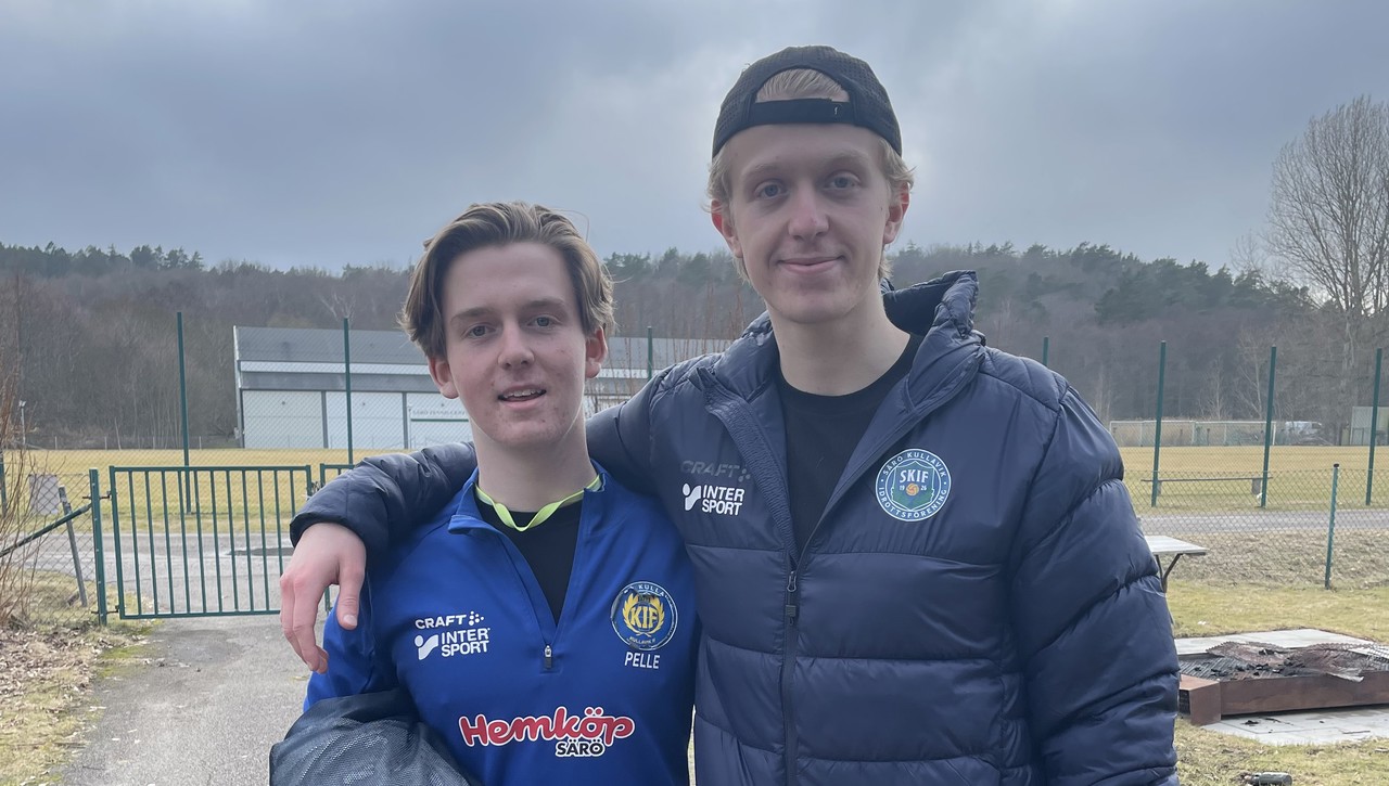 Två bröder som gör debut i samma match