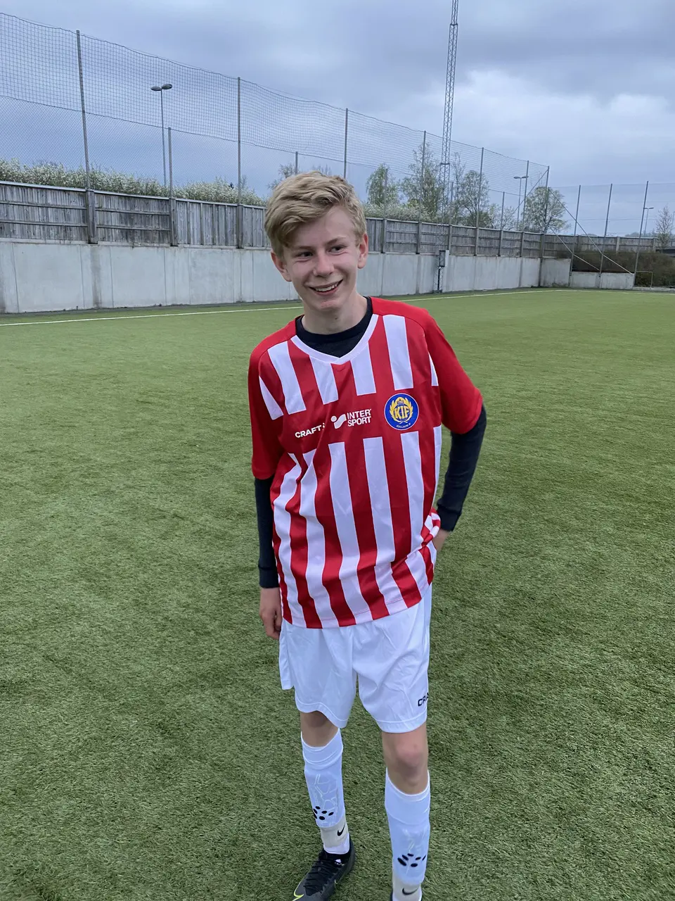 Kalle Ekström fick göra sin seniordebut i reservställ. Detta coola ställ är designat av CRAFT