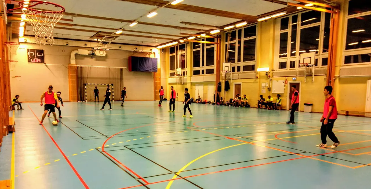 Bild från inomhusträning i Hagsätrahallen